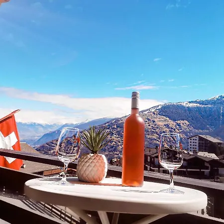 Superbe Au Centre De La Station Apartment